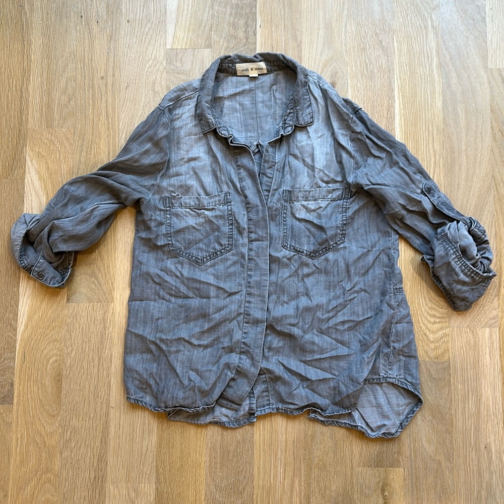 Cloth & Stone Gray Chambry Button Up Shirt